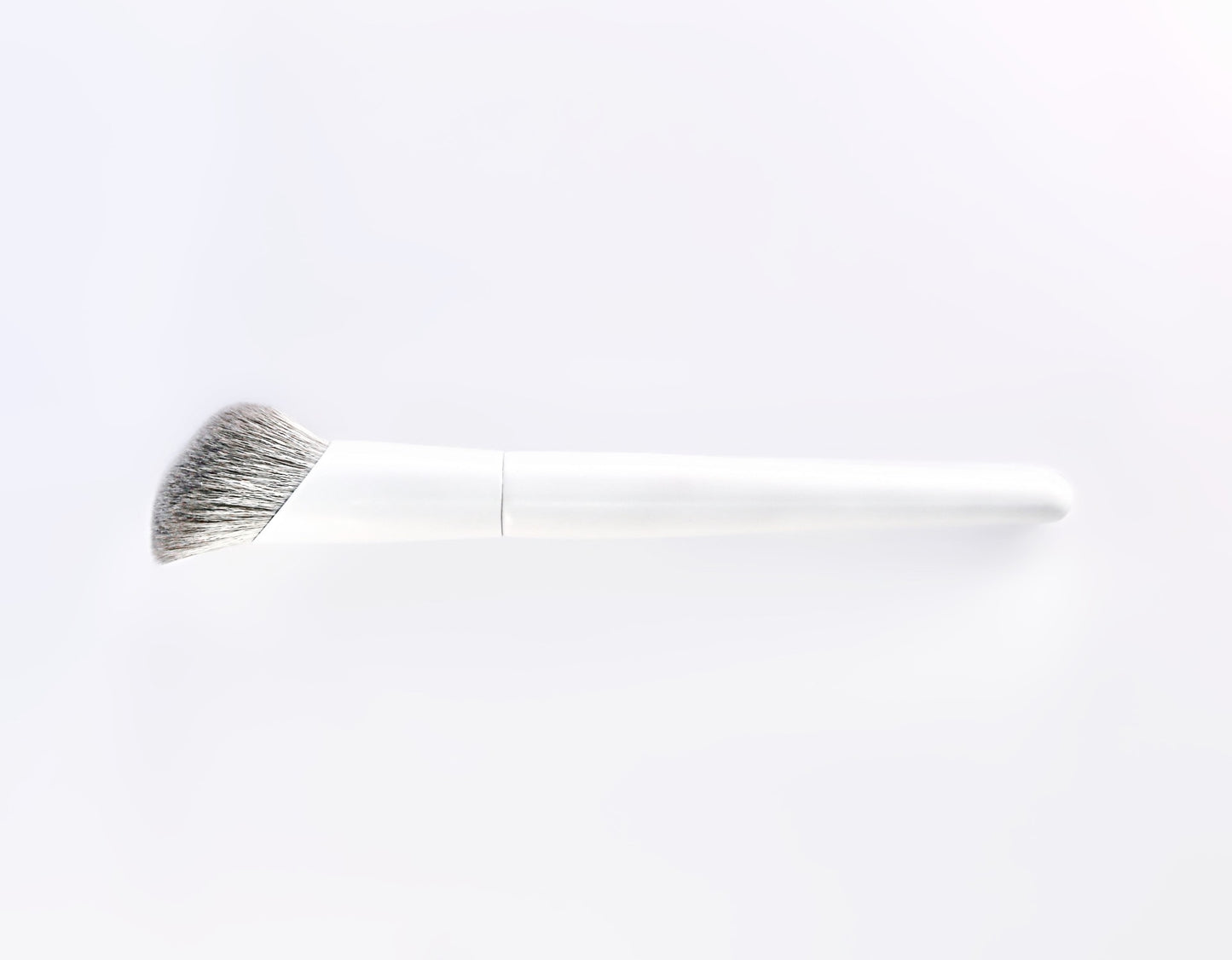 Glamour Empire - VEGAN - Professional Makeup Brush - 03 Foundation Brush